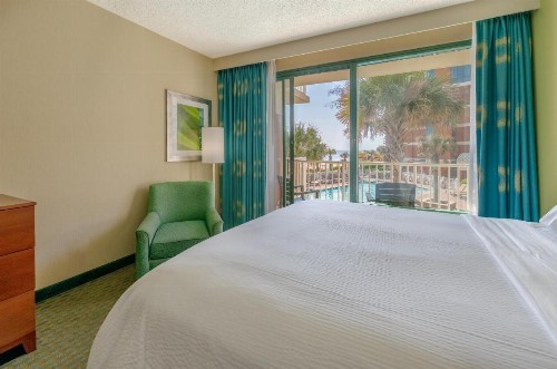Holiday Inn & Suites North Beach Hotel an IHG Hotel - image 33