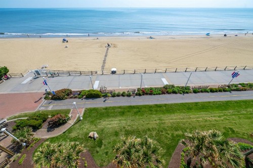 Holiday Inn & Suites North Beach Hotel an IHG Hotel - image 37