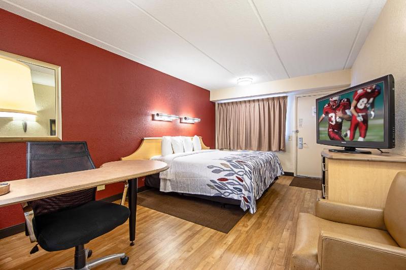 Red Roof Inn Virginia Beach - image 7