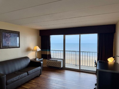 Travelodge by Wyndham Suites Virginia Beach Oceanfront - image 10