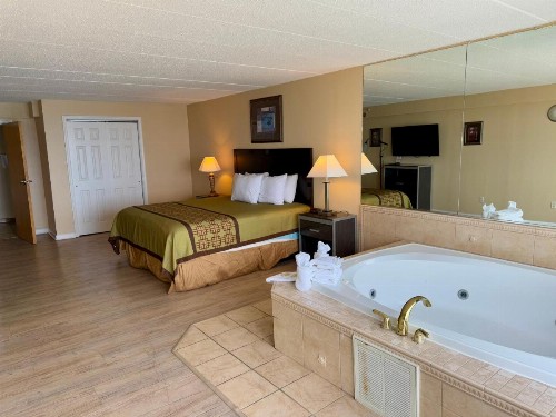 Travelodge by Wyndham Suites Virginia Beach Oceanfront - image 13