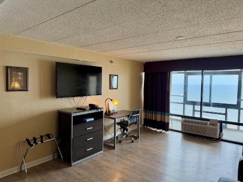Travelodge by Wyndham Suites Virginia Beach Oceanfront - image 15