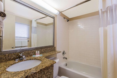 Travelodge by Wyndham Virginia Beach - image 19
