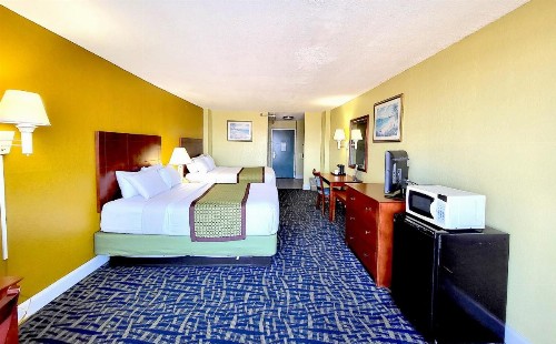 Ocean Holiday - image 10
