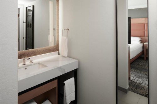 Sheraton Oceanfront Hotel - image 19