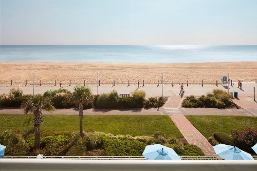 Sheraton Oceanfront Hotel - image 39