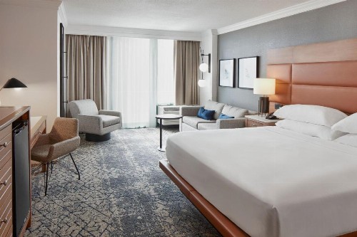 Sheraton Oceanfront Hotel - image 41