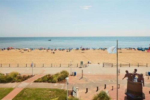 Sheraton Oceanfront Hotel - image 48