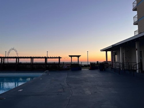 Quality Inn and Suites Oceanfront - image 12