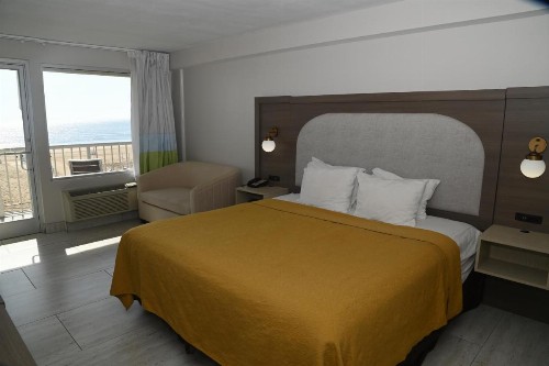 Quality Inn and Suites Oceanfront - image 13