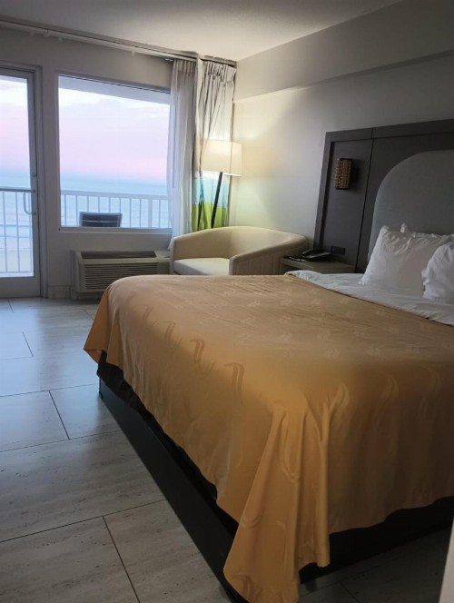 Quality Inn and Suites Oceanfront - image 17