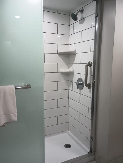 Quality Inn and Suites Oceanfront - image 8