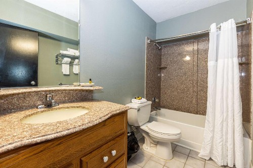 Best Western Plus Sandcastle Beachfront Hotel - image 19