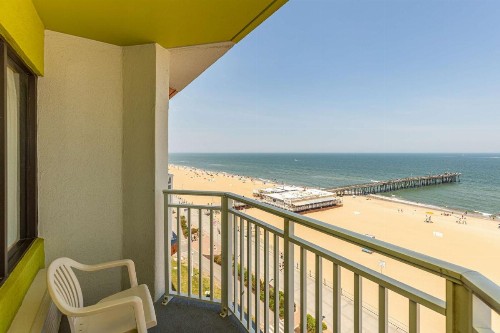Best Western Plus Sandcastle Beachfront Hotel - image 20