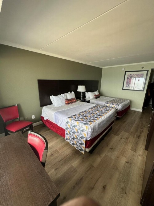 Best Western Plus Sandcastle Beachfront Hotel - image 30