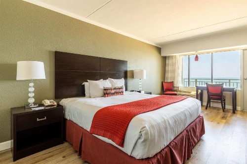 Best Western Plus Sandcastle Beachfront Hotel - image 42