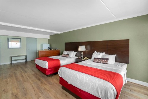 Best Western Plus Sandcastle Beachfront Hotel - image 7