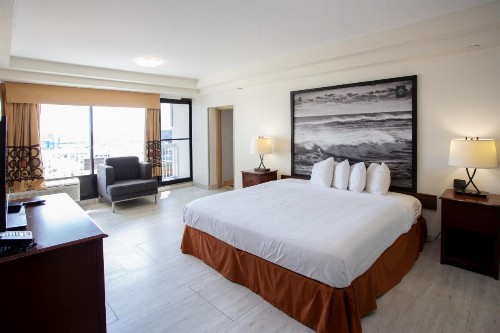 Super 8 by Wyndham Virginia Beach Oceanfront - image 11