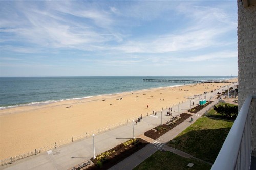 Super 8 by Wyndham Virginia Beach Oceanfront - image 12
