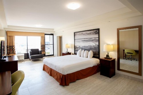 Super 8 by Wyndham Virginia Beach Oceanfront - image 13