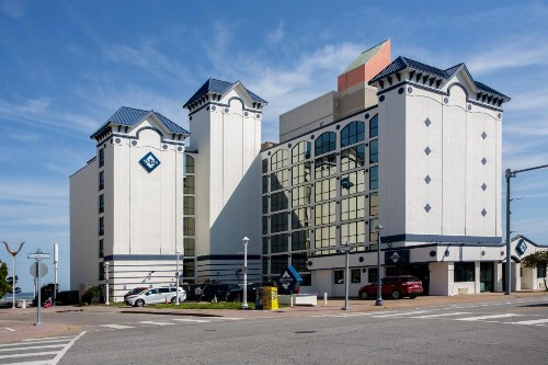Super 8 by Wyndham Virginia Beach Oceanfront - image 14