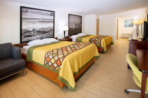 Super 8 by Wyndham Virginia Beach Oceanfront - image 32
