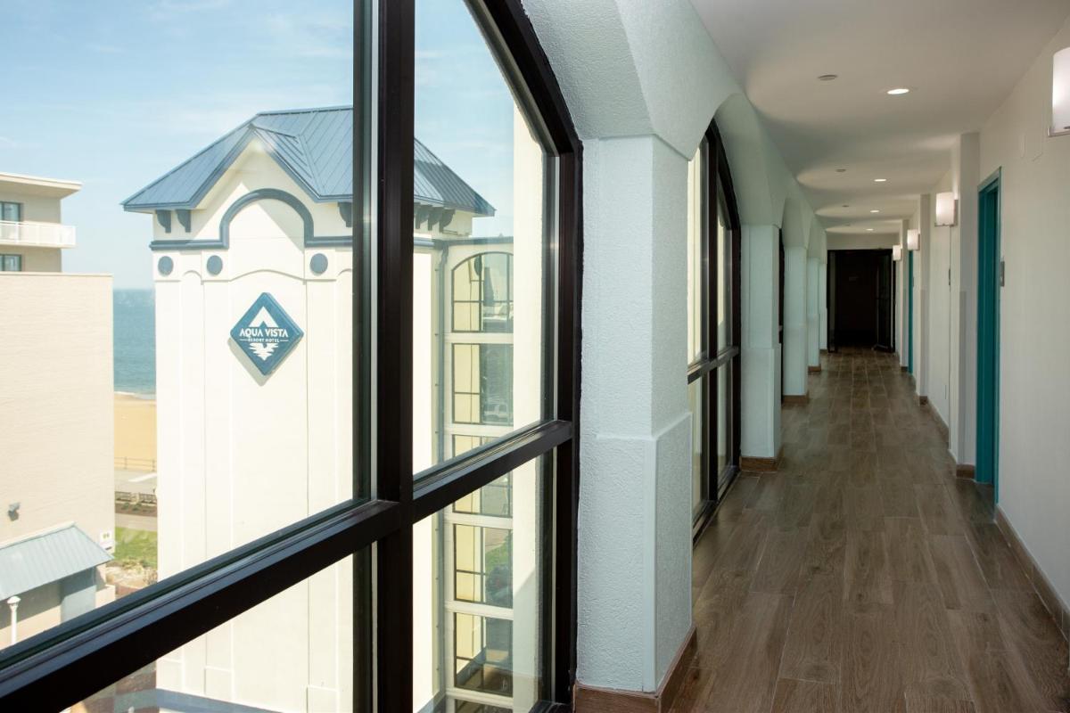 Super 8 by Wyndham Virginia Beach Oceanfront - image 4
