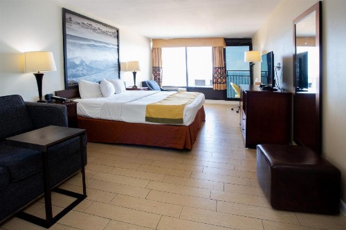 Super 8 by Wyndham Virginia Beach Oceanfront - image 6