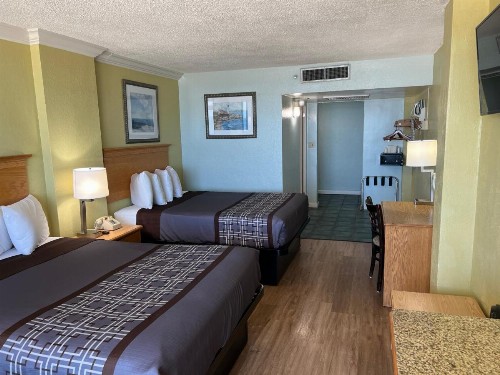 Seahawk Motel - image 14
