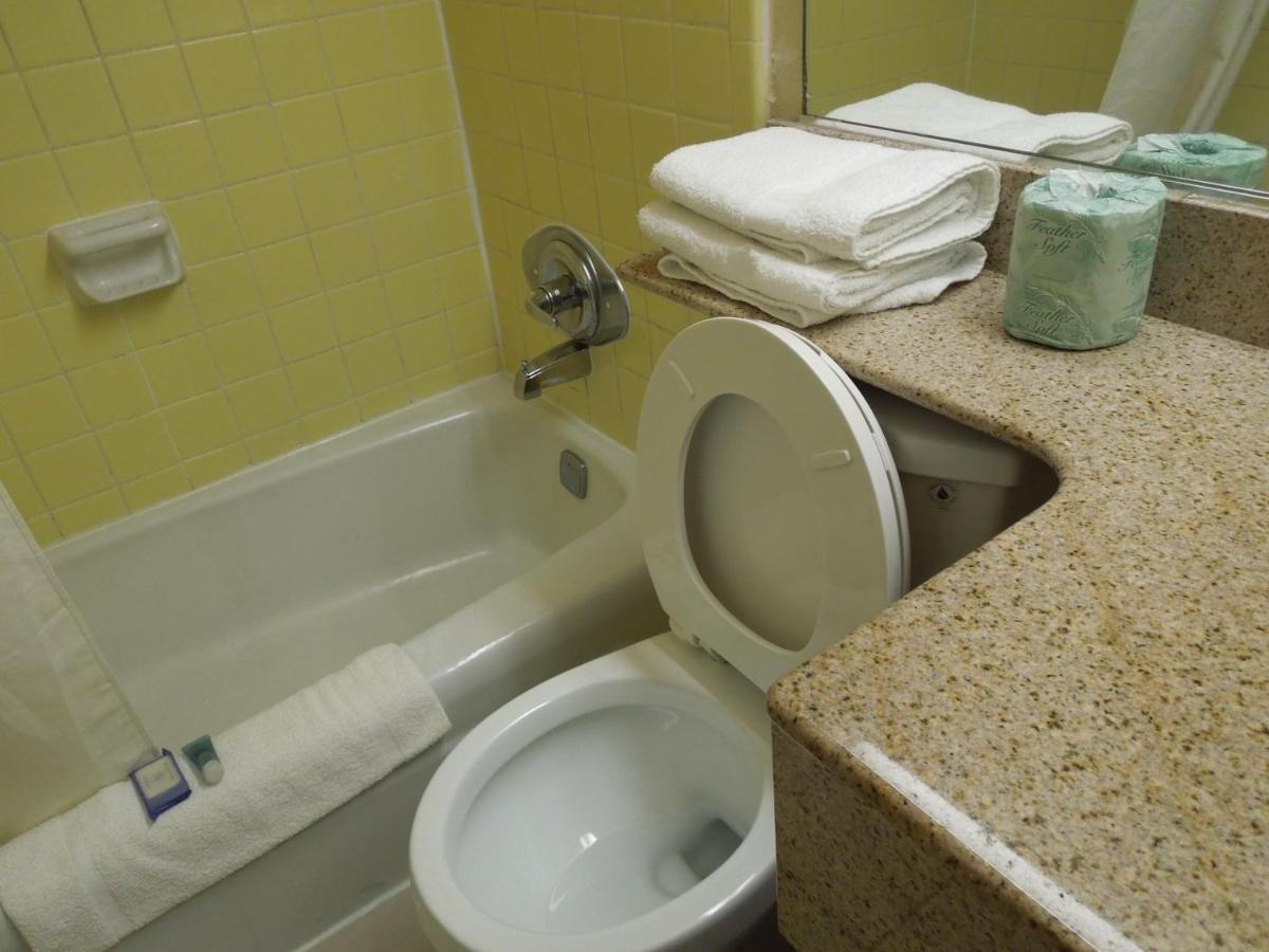 Belmont Inn & Suites Virginia Beach - image 5