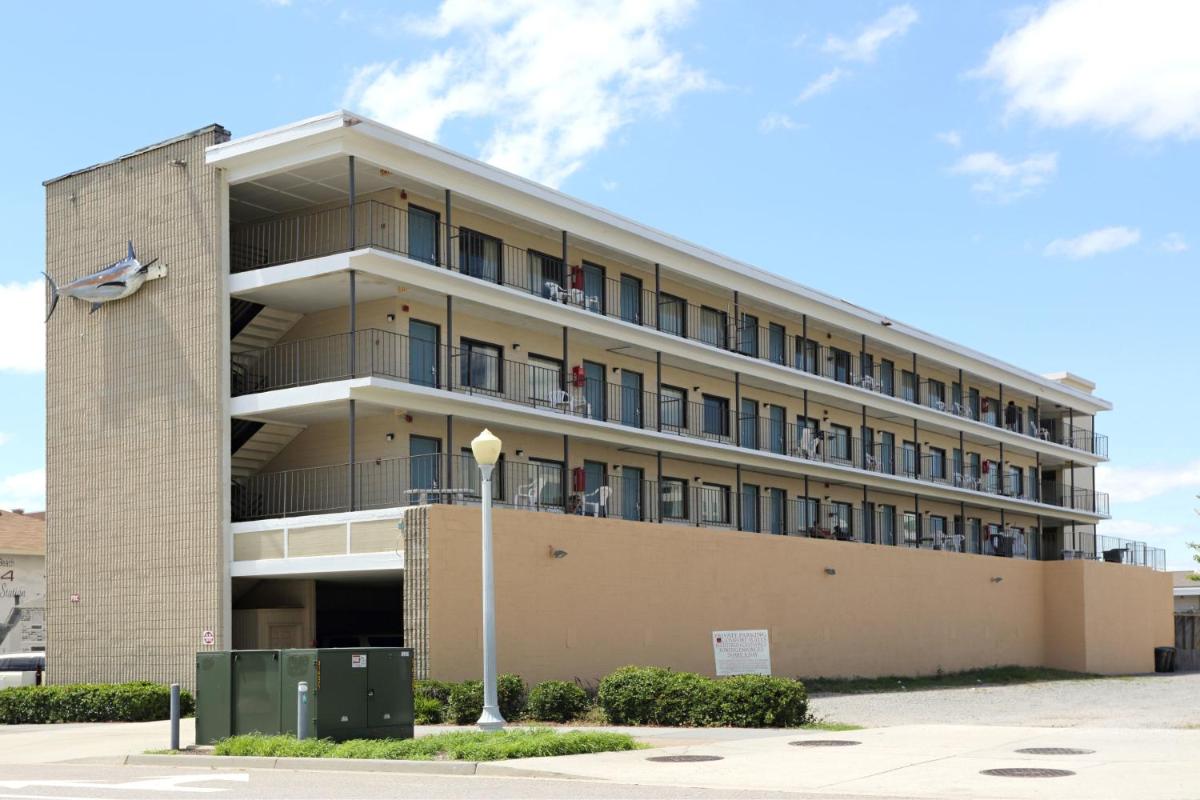 Blue Marlin Motel - image 6