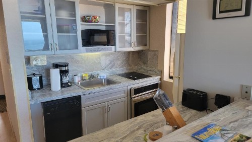 Four Sails Resort - image 17