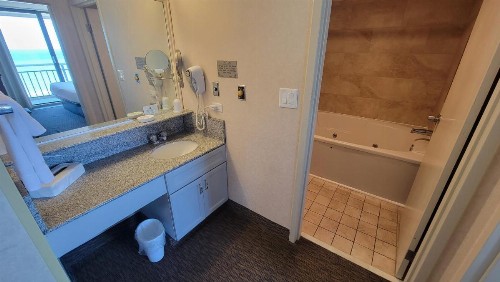 Four Sails Resort - image 19