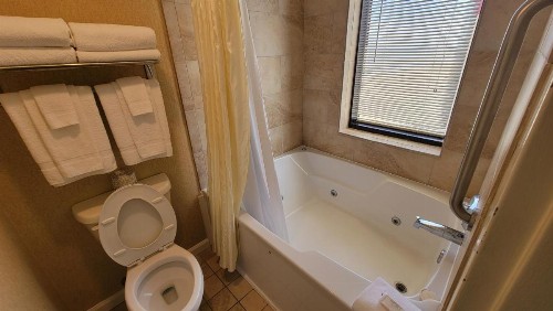 Four Sails Resort - image 21