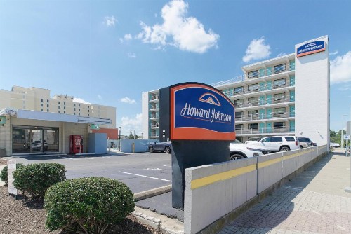 Howard Johnson by Wyndham Virginia Beach At The Beach - image 23