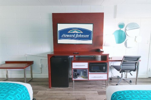 Howard Johnson by Wyndham Virginia Beach At The Beach - image 26