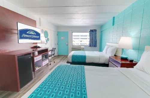 Howard Johnson by Wyndham Virginia Beach At The Beach - image 3