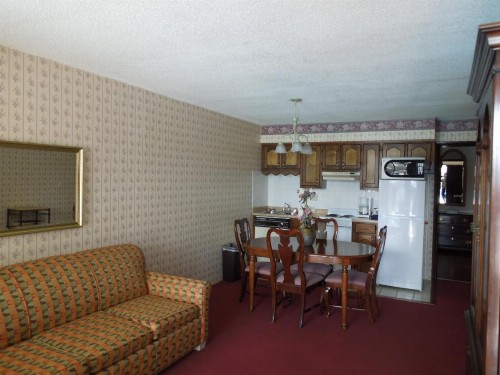 Alamar Resort Inn - image 11
