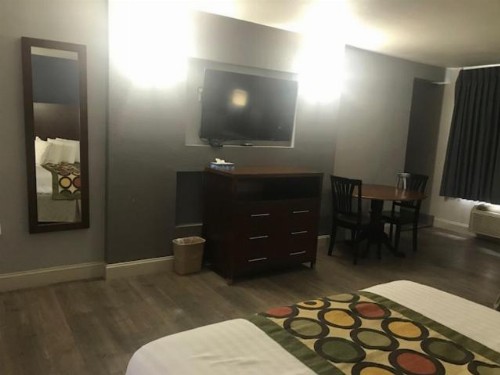 Alamar Resort Inn - image 19