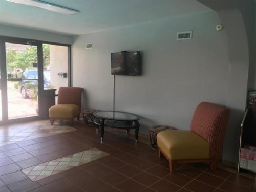Alamar Resort Inn - image 24