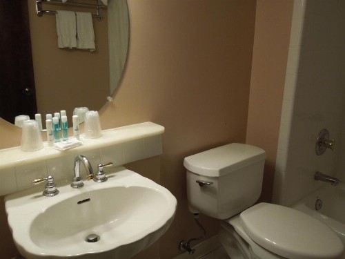 Alamar Resort Inn - image 25