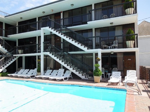 Alamar Resort Inn - image 42