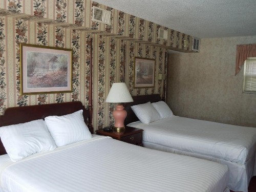 Alamar Resort Inn - image 5