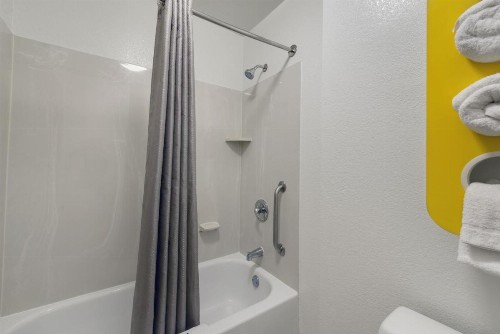 Motel 6 Virginia Beach - image 14