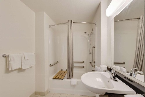 Motel 6 Virginia Beach - image 22