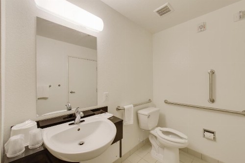Motel 6 Virginia Beach - image 25