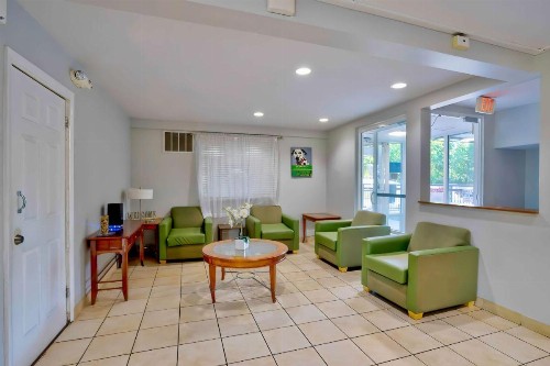 Motel 6 Virginia Beach - image 26
