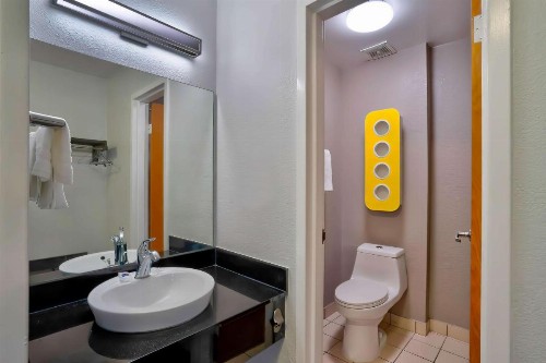 Motel 6 Virginia Beach - image 31