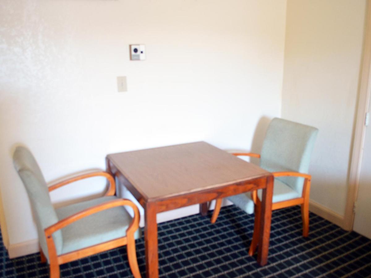 Cerca Del Mar Motel - image 2