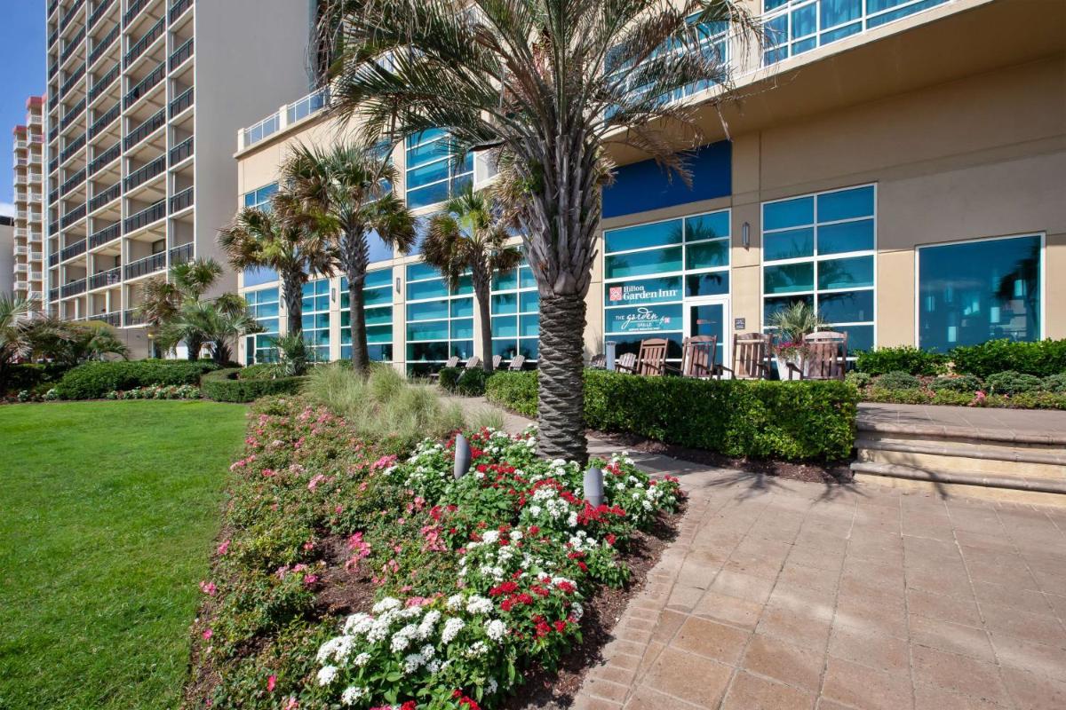 Hilton Garden Inn Virginia Beach Oceanfront - image 2